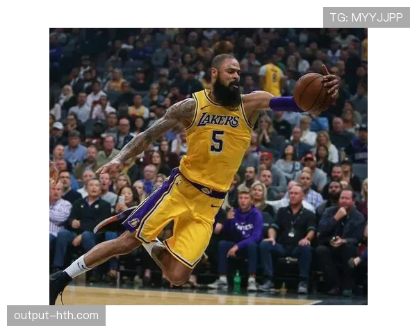 科隆队精彩逆转取胜，比赛亮点引发球迷热议